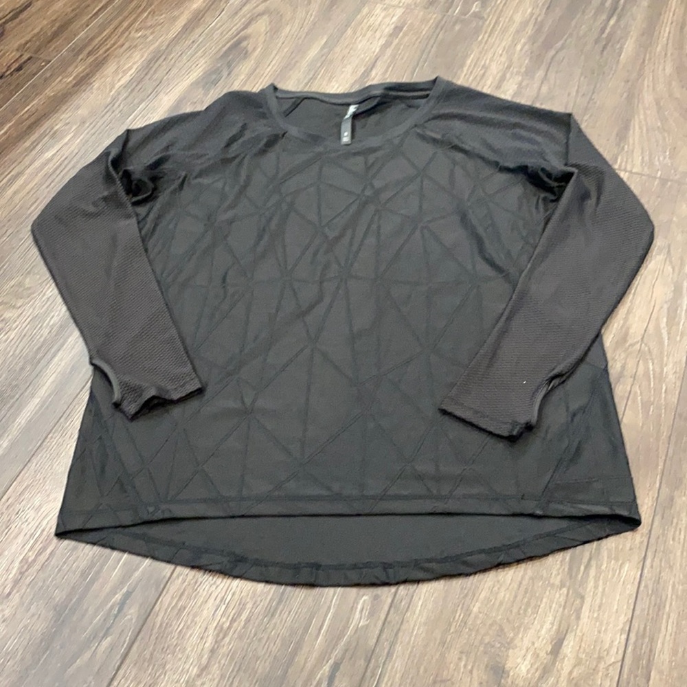 Lukka•Lux long sleeve top